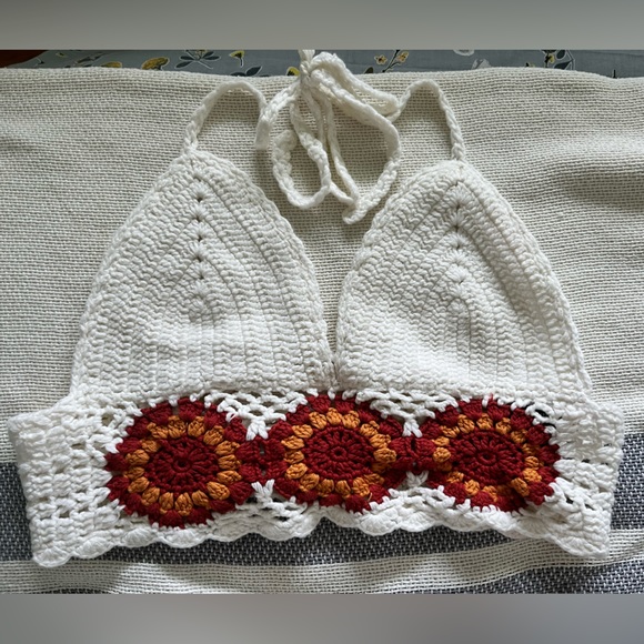 Cream Crochet Halter Cropped Top - Picture 1 of 3